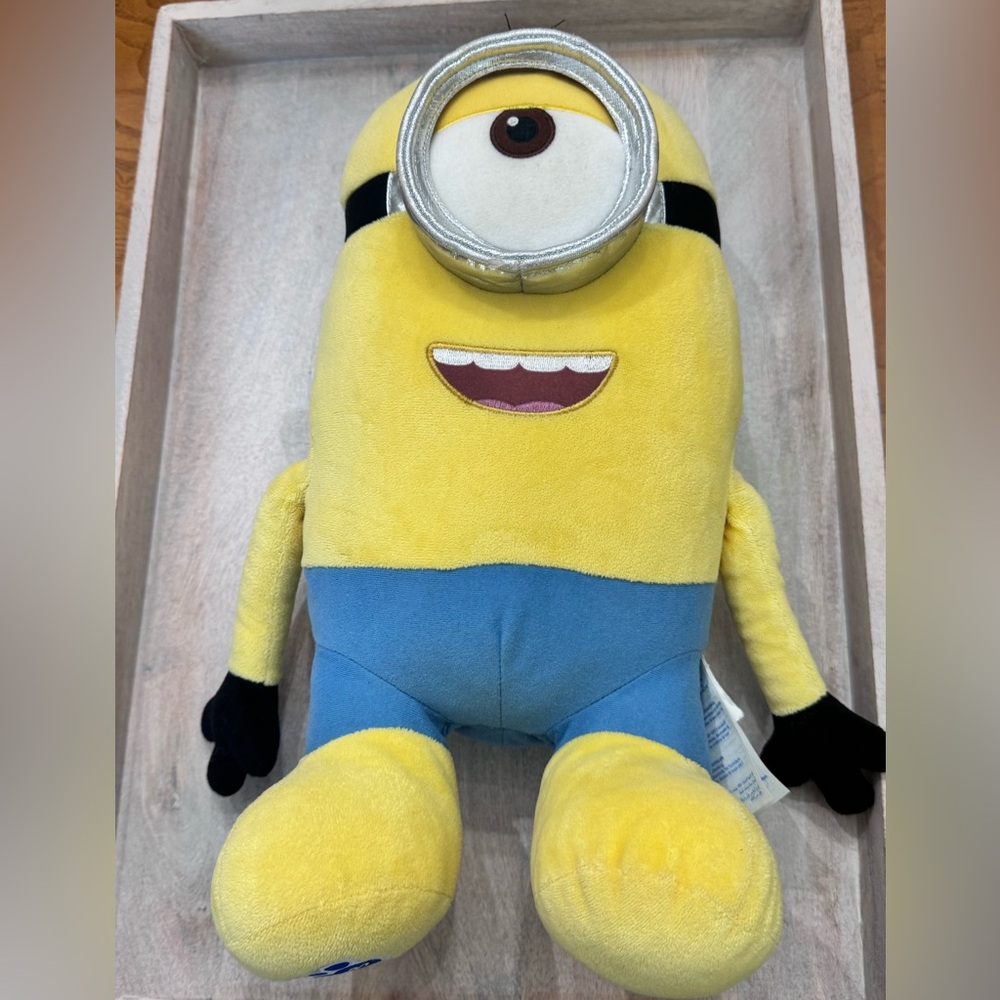 Build-A-Bear Stuart Minion Plush Illumination‎ Despicable Me 15 Inch Toy